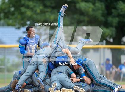 Thumbnail 3 in Blue Springs South @ Liberty (MSHSAA Class 5 Quarterfinal) photogallery.