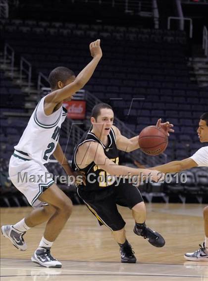 Thumbnail 1 in Skyline vs. Gilbert photogallery.