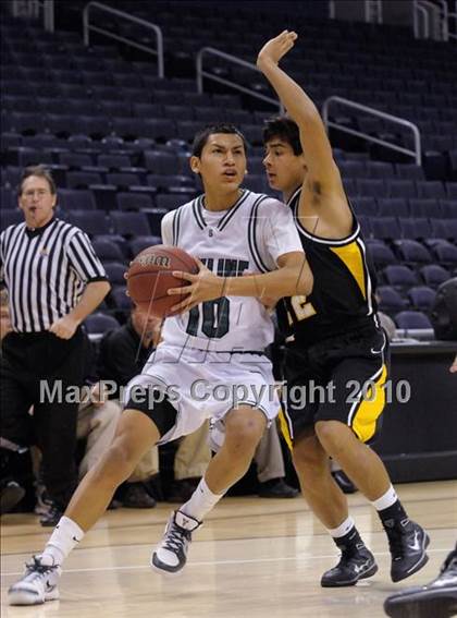 Thumbnail 1 in Skyline vs. Gilbert photogallery.