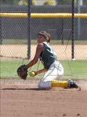 Thumbnail 3 in Lindhurst vs. Le Grand (CIF SJS D6 Playoffs) photogallery.
