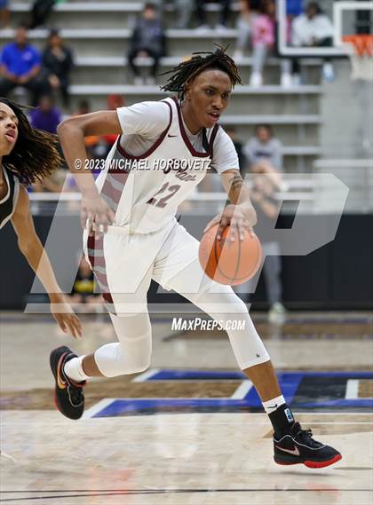 Thumbnail 1 in Plano vs. Guyer (UIL 6A Bi-District) photogallery.