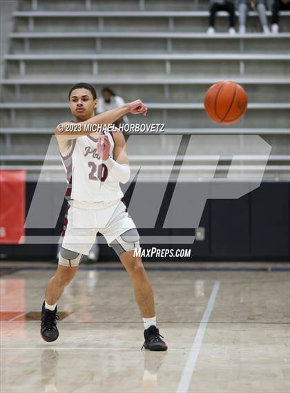 Thumbnail 3 in Plano vs. Guyer (UIL 6A Bi-District) photogallery.