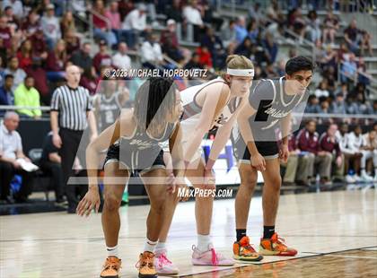 Thumbnail 3 in Plano vs. Guyer (UIL 6A Bi-District) photogallery.