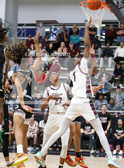 Thumbnail 2 in Plano vs. Guyer (UIL 6A Bi-District) photogallery.