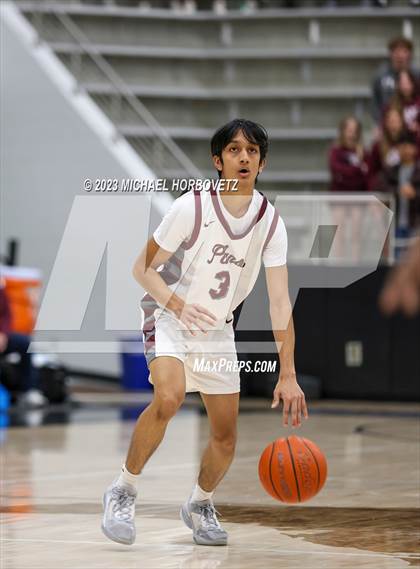 Thumbnail 3 in Plano vs. Guyer (UIL 6A Bi-District) photogallery.