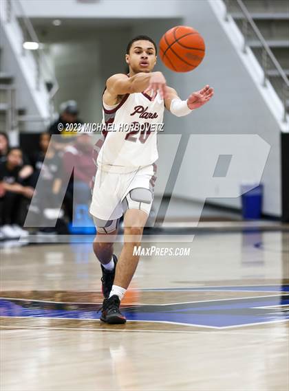 Thumbnail 1 in Plano vs. Guyer (UIL 6A Bi-District) photogallery.