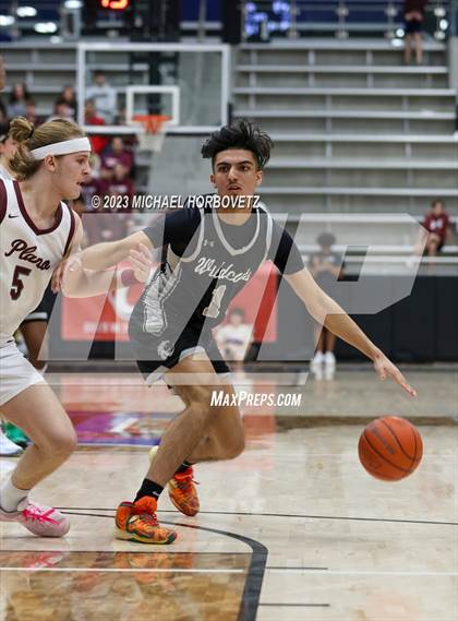 Thumbnail 2 in Plano vs. Guyer (UIL 6A Bi-District) photogallery.