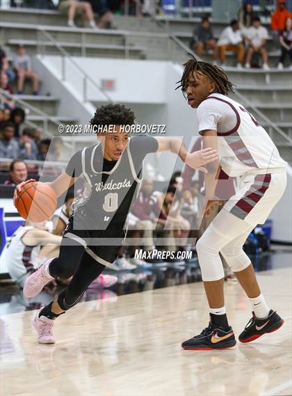 Thumbnail 2 in Plano vs. Guyer (UIL 6A Bi-District) photogallery.