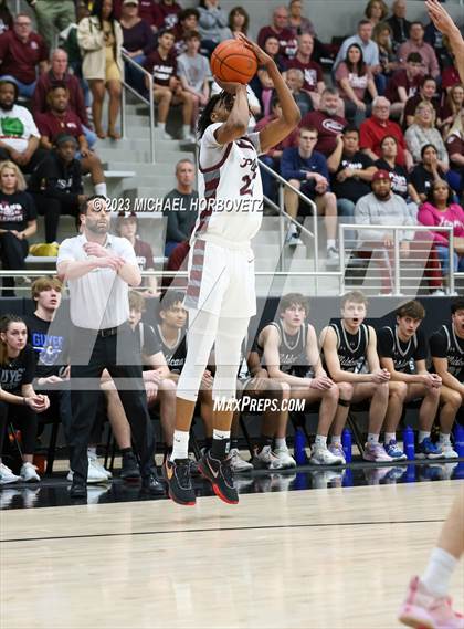 Thumbnail 2 in Plano vs. Guyer (UIL 6A Bi-District) photogallery.