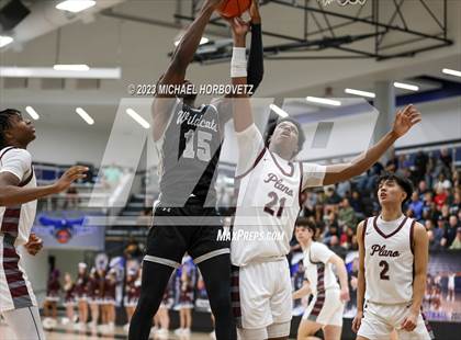 Thumbnail 3 in Plano vs. Guyer (UIL 6A Bi-District) photogallery.
