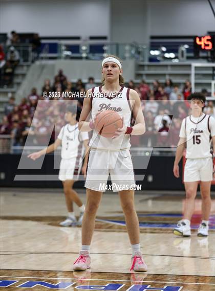 Thumbnail 1 in Plano vs. Guyer (UIL 6A Bi-District) photogallery.