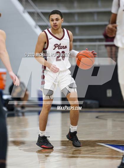 Thumbnail 1 in Plano vs. Guyer (UIL 6A Bi-District) photogallery.