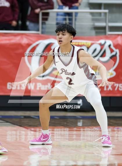 Thumbnail 1 in Plano vs. Guyer (UIL 6A Bi-District) photogallery.