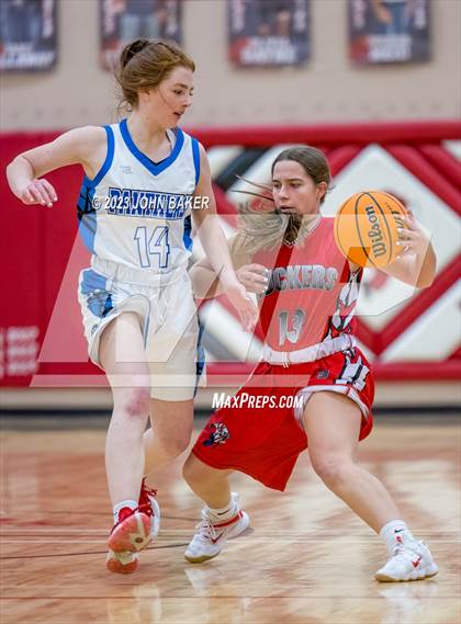 Thumbnail 3 in Pahranagat Valley vs. Tonopah (NIAA 1A Central League Semifinal) photogallery.