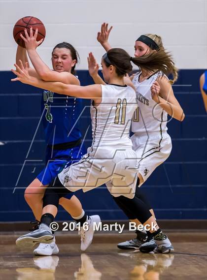 Thumbnail 2 in Lebanon vs Blue Springs South (State Farm Holiday Hoops Invitational) photogallery.