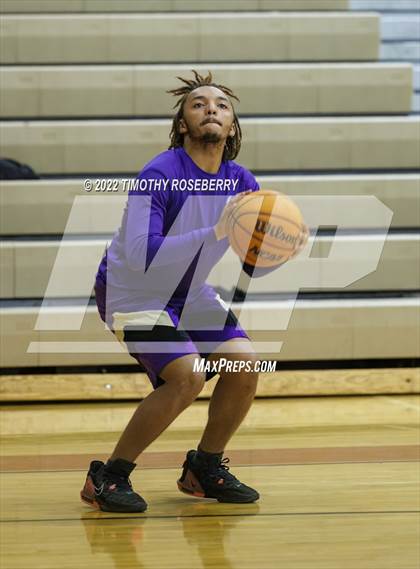 Thumbnail 3 in Sunrise Mountain vs. Centennial photogallery.