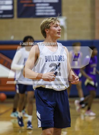 Thumbnail 3 in Sunrise Mountain vs. Centennial photogallery.