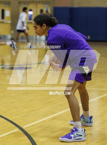 Thumbnail 2 in Sunrise Mountain vs. Centennial photogallery.