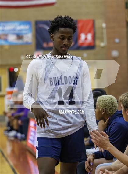 Thumbnail 2 in Sunrise Mountain vs. Centennial photogallery.