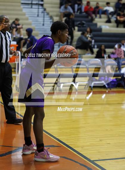 Thumbnail 2 in Sunrise Mountain vs. Centennial photogallery.
