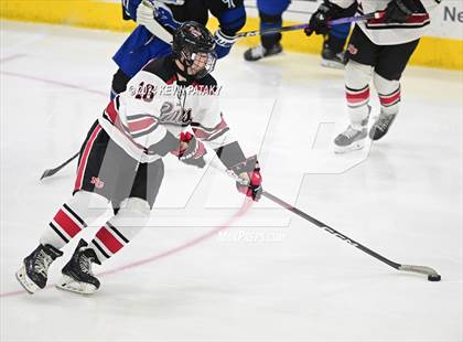 Thumbnail 3 in Darien vs. New Canaan (CIAC DI Semifinal) photogallery.