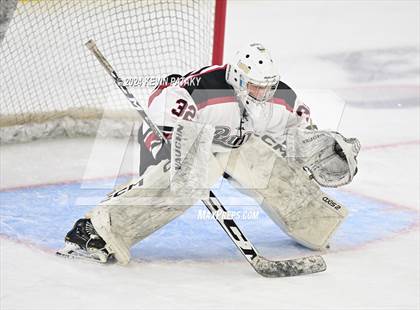 Thumbnail 1 in Darien vs. New Canaan (CIAC DI Semifinal) photogallery.