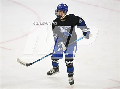 Thumbnail 1 in Darien vs. New Canaan (CIAC DI Semifinal) photogallery.