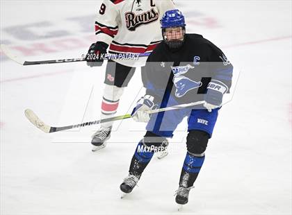 Thumbnail 2 in Darien vs. New Canaan (CIAC DI Semifinal) photogallery.