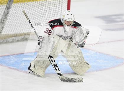 Thumbnail 2 in Darien vs. New Canaan (CIAC DI Semifinal) photogallery.