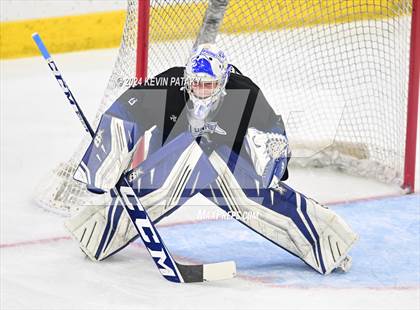 Thumbnail 2 in Darien vs. New Canaan (CIAC DI Semifinal) photogallery.