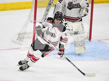 Thumbnail 2 in Darien vs. New Canaan (CIAC DI Semifinal) photogallery.