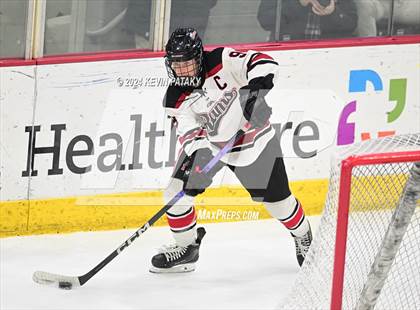 Thumbnail 2 in Darien vs. New Canaan (CIAC DI Semifinal) photogallery.
