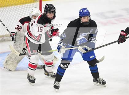 Thumbnail 2 in Darien vs. New Canaan (CIAC DI Semifinal) photogallery.