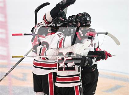 Thumbnail 2 in Darien vs. New Canaan (CIAC DI Semifinal) photogallery.