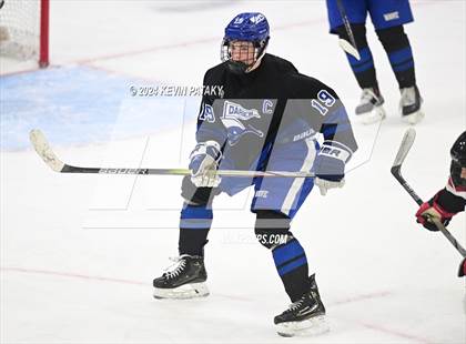 Thumbnail 3 in Darien vs. New Canaan (CIAC DI Semifinal) photogallery.