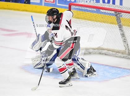 Thumbnail 2 in Darien vs. New Canaan (CIAC DI Semifinal) photogallery.