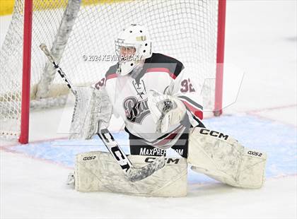 Thumbnail 1 in Darien vs. New Canaan (CIAC DI Semifinal) photogallery.