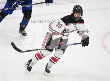 Thumbnail 1 in Darien vs. New Canaan (CIAC DI Semifinal) photogallery.