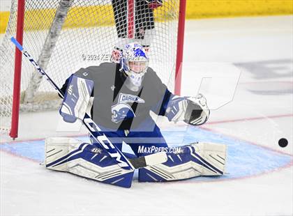 Thumbnail 1 in Darien vs. New Canaan (CIAC DI Semifinal) photogallery.