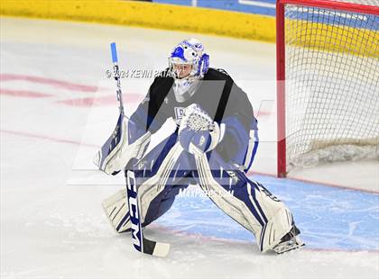 Thumbnail 2 in Darien vs. New Canaan (CIAC DI Semifinal) photogallery.