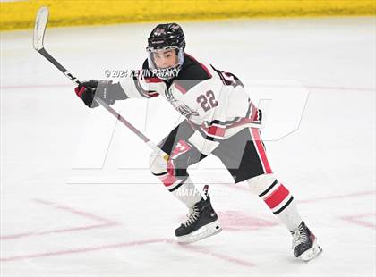 Thumbnail 2 in Darien vs. New Canaan (CIAC DI Semifinal) photogallery.