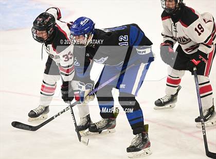 Thumbnail 3 in Darien vs. New Canaan (CIAC DI Semifinal) photogallery.