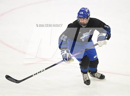 Thumbnail 1 in Darien vs. New Canaan (CIAC DI Semifinal) photogallery.