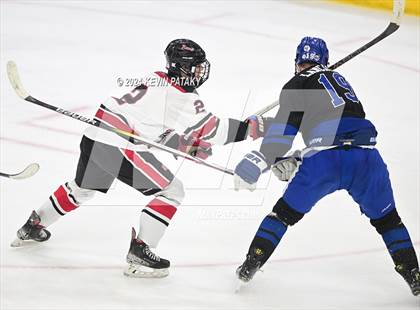 Thumbnail 2 in Darien vs. New Canaan (CIAC DI Semifinal) photogallery.
