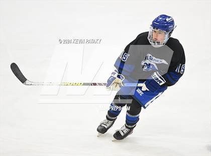 Thumbnail 2 in Darien vs. New Canaan (CIAC DI Semifinal) photogallery.