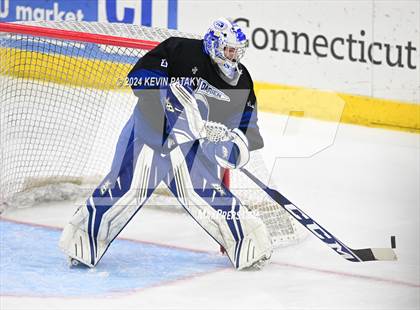 Thumbnail 3 in Darien vs. New Canaan (CIAC DI Semifinal) photogallery.