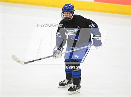 Thumbnail 2 in Darien vs. New Canaan (CIAC DI Semifinal) photogallery.