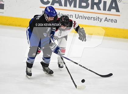 Thumbnail 2 in Darien vs. New Canaan (CIAC DI Semifinal) photogallery.