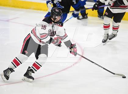Thumbnail 2 in Darien vs. New Canaan (CIAC DI Semifinal) photogallery.
