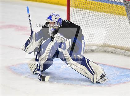 Thumbnail 2 in Darien vs. New Canaan (CIAC DI Semifinal) photogallery.